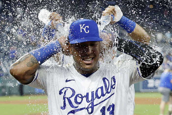 Happy Birthday, Salvador Perez! 🎉 - La Vida Baseball