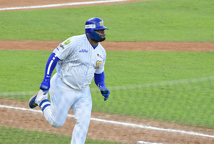 Pablo Sandoval adelantó su debut con Magallanes