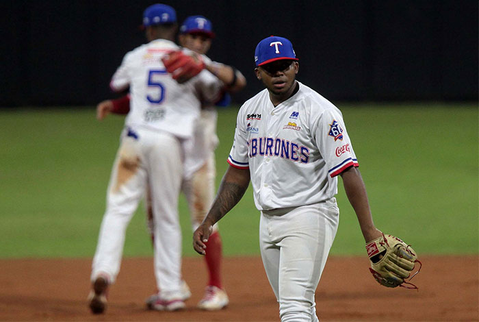 Conociendo el beisbol ayer y hoy - Luis Aparicio Jr, Con Los Tiburones De  La Guaira Jugó 13 temporadas en Venezuela En el Beisbol Profesional  venezolano jugó con Gavilanes, Los Leones del