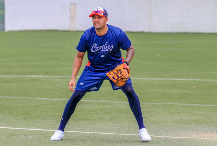 Leonardo Reginatto se enfundó en su cuarto uniforme