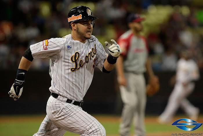 Eugenio Suárez debutará con Leones el 2 de diciembre